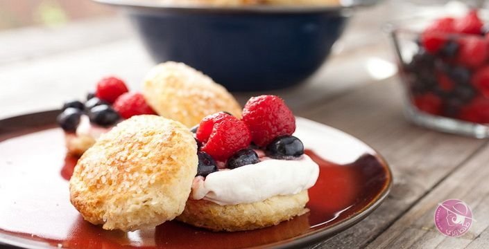 berries-and-biscuits-1-705x360