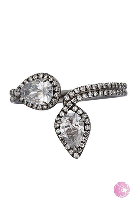 pear-shaped-engagement-ring-monique-pean