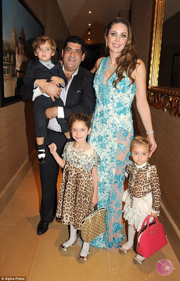 37D823C600000578-0-image-a-5_1472844136538